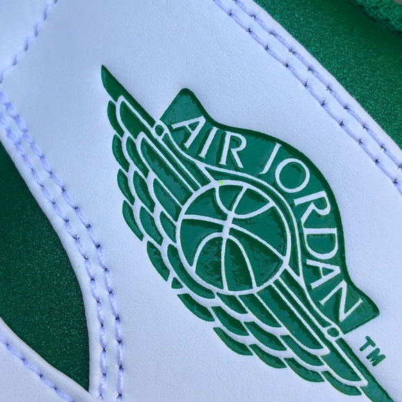 Jordan 1 Grey Green SE (Dead-Stock) - Picture 5 of 13